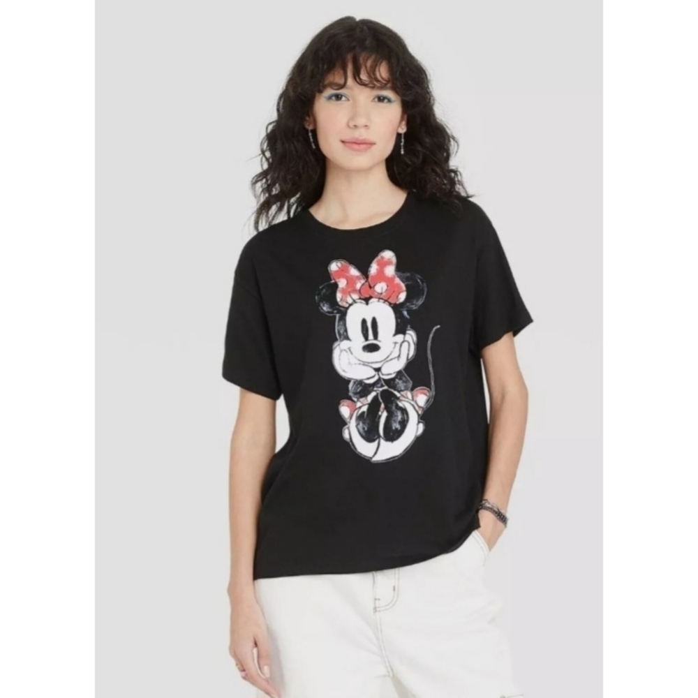 NEW Disney Minnie Mouse Graphic T-shirt